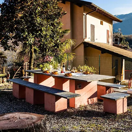 Marisa's Garden Lägenhet Mezzegra